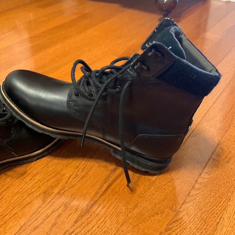 Vintage North Face ice pick Boots